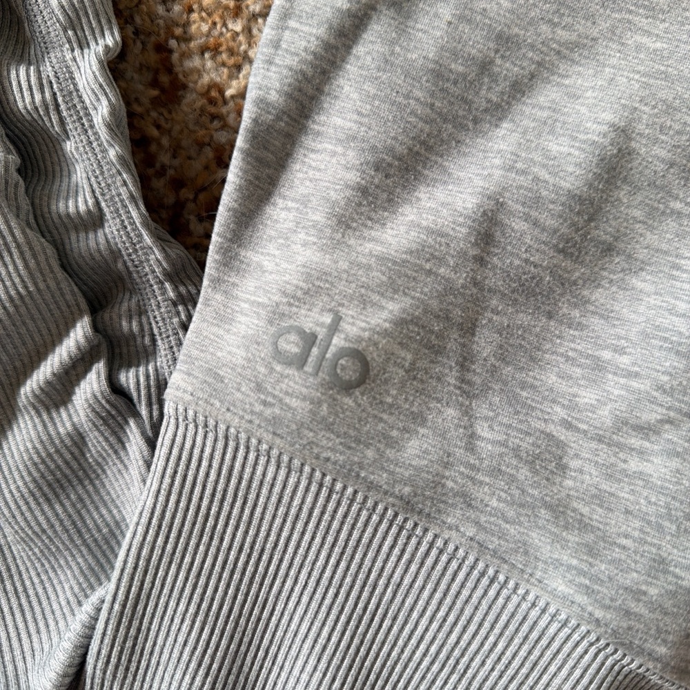 ALO Yoga Light Gray Leggings